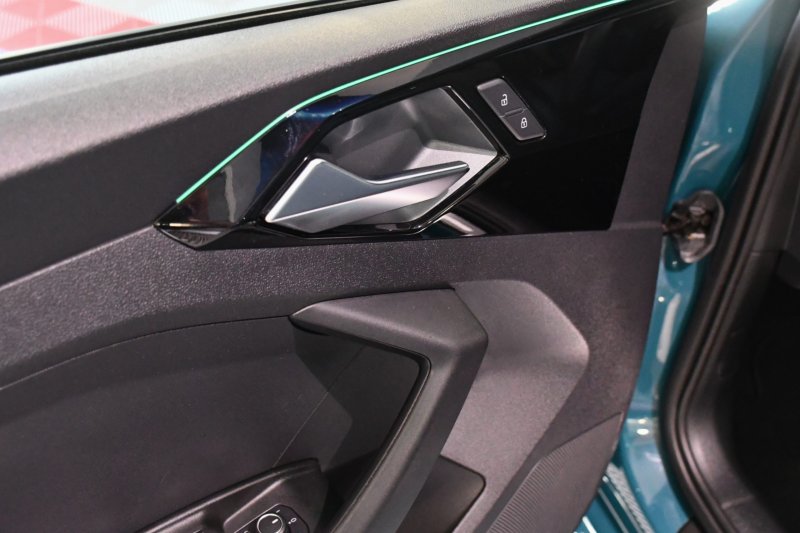Audi A1 Sportback S-Line 40 TFSI 200 S-Tronic GPS ACC Caméra Pré Sense Drive Cuir Alcantara Lane JA 17 Vert Tioman – photo 14