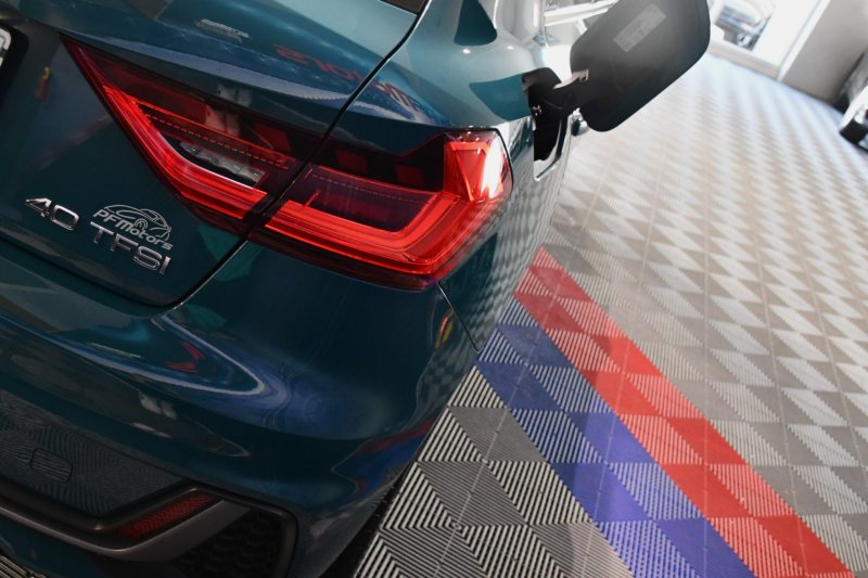 Audi A1 Sportback S-Line 40 TFSI 200 S-Tronic GPS ACC Caméra Pré Sense Drive Cuir Alcantara Lane JA 17 Vert Tioman – photo 24