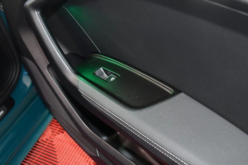 Audi A1 Sportback S-Line 40 TFSI 200 S-Tronic GPS ACC Caméra Pré Sense Drive Cuir Alcantara Lane JA 17 Vert Tioman – photo 25