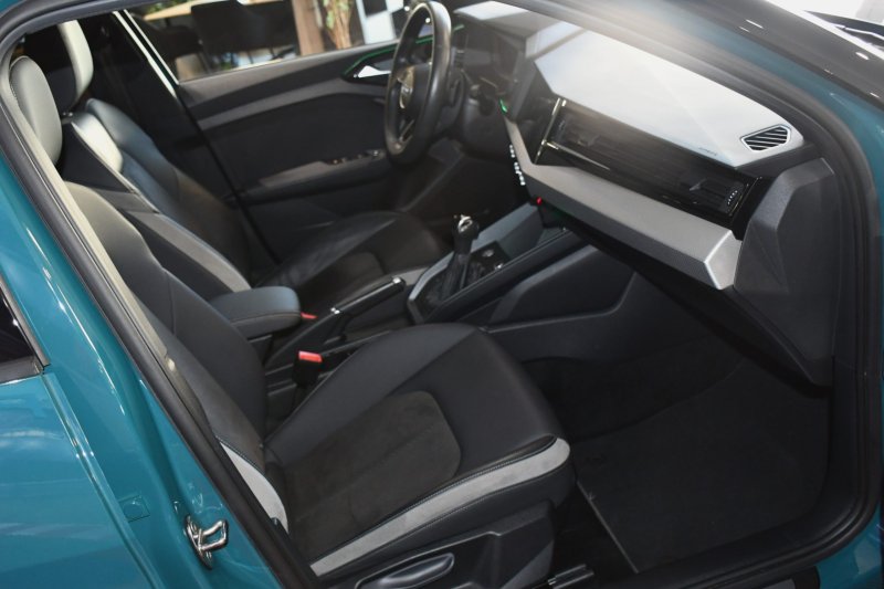 Audi A1 Sportback S-Line 40 TFSI 200 S-Tronic GPS ACC Caméra Pré Sense Drive Cuir Alcantara Lane JA 17 Vert Tioman – photo 26