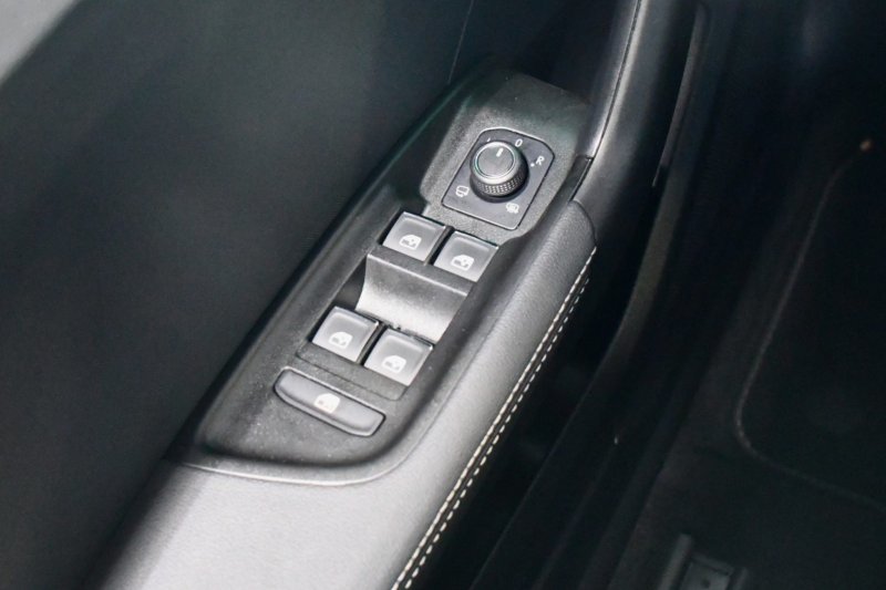 Audi A1 Sportback S-Line 40 TFSI 200 S-Tronic GPS ACC Caméra Pré Sense Drive Cuir Alcantara Lane JA 17 Vert Tioman – photo 28