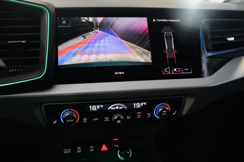 Audi A1 Sportback S-Line 40 TFSI 200 S-Tronic GPS ACC Caméra Pré Sense Drive Cuir Alcantara Lane JA 17 Vert Tioman – photo 32
