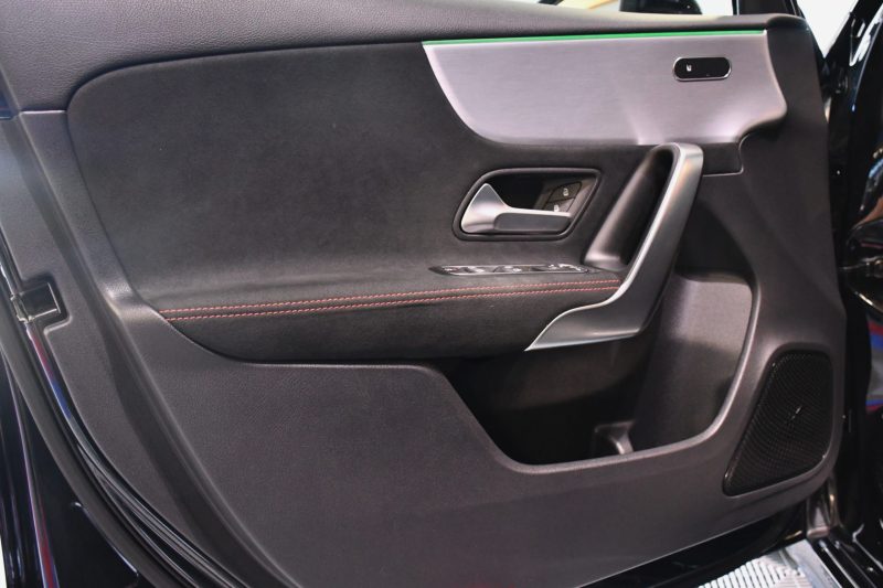 Mercedes Benz Classe A 220 AMG Line BVA GPS Pro TO M-Bux Lumière D’ambiance LED Car Play Caméra Freinage JA 18 – photo 14