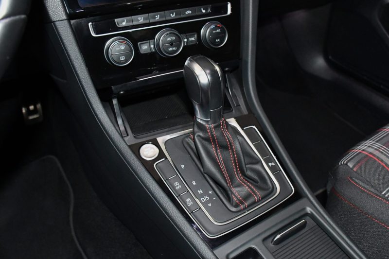 Volkswagen Golf 7 GTI Performance 2.0 TSI 245 DSG GPS Virtual Keyless Attelage Caméra Front Car Play ACC Angle Mort JA 18 – photo 21