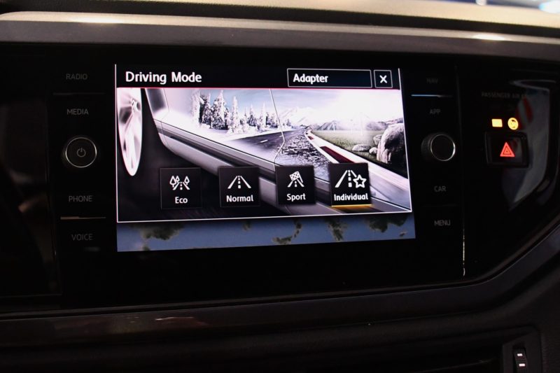 Volkswagen Polo GTI 2.0 TSI 200 DSG GPS Virtual TO ACC Car Play Parc Assist Front Mode JA 18 – photo 18