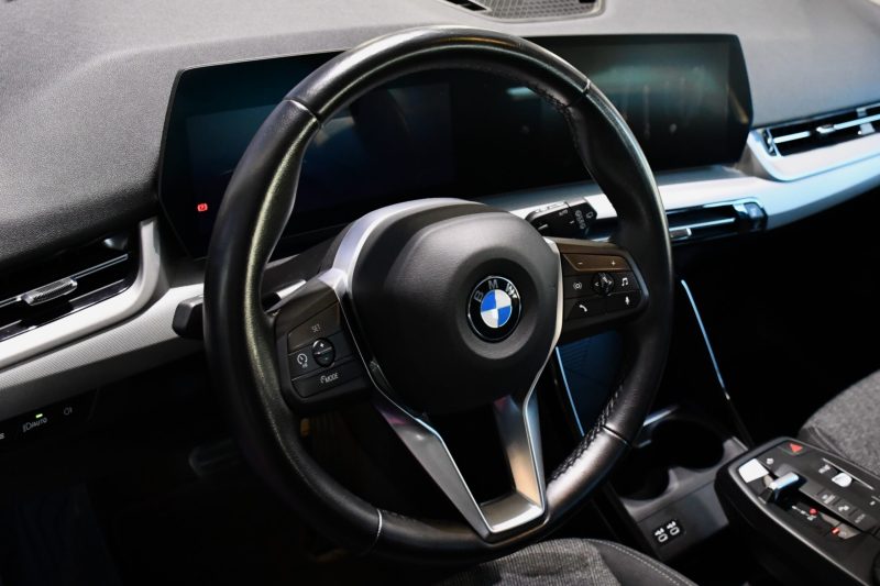 BMW X1 18d S-Drive 2.0 136 BVA7 X-Line GPS Virtual Hayon Attelage Caméra LED Limiteur JA 19 M-Sport – photo 23