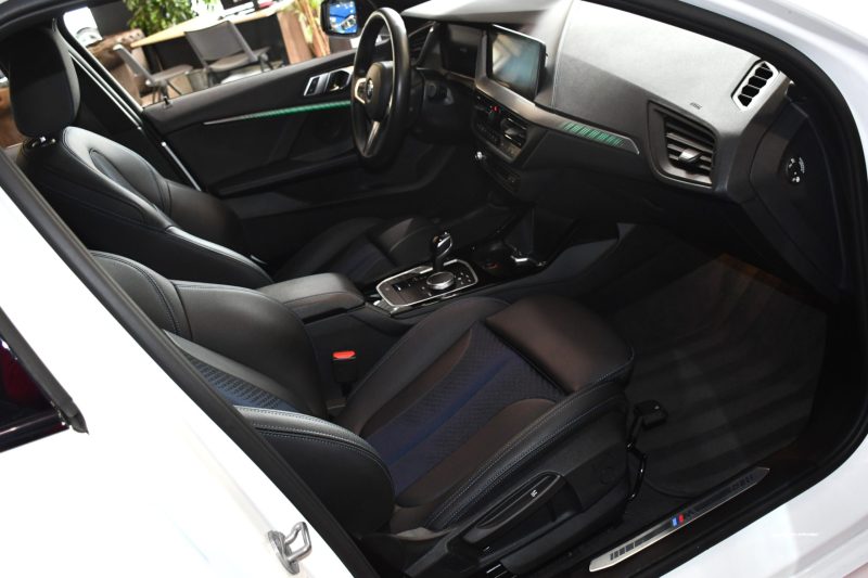 BMW 120iA 178 M-Sport DKG7 GPS Virtual Car Play Mode LED Lumière d’Ambiance Régulateur Semi Cuir JA 18 – photo 9