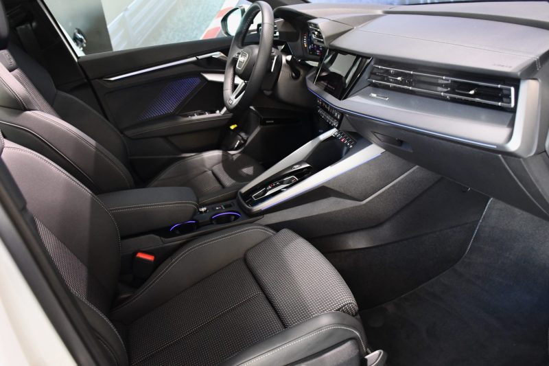 Audi A3 Sportback S-Line 35 TDI 150 S-Tronic Car Play Virtual TO ACC Caméra SONOS Parc Assist Lane Lumière D’ambiance JA 18 Garantie AUDI – photo 33
