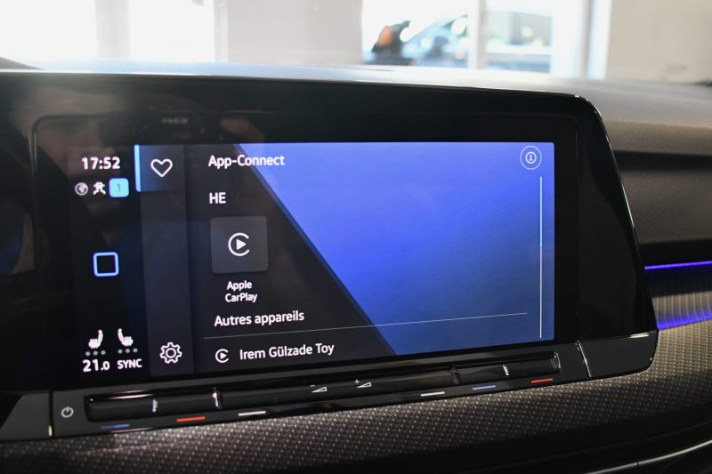 Volkswagen Golf 8 R-Line 1.5 eTSI 150 DSG GPS Virtual Caméra TO IQ Light Harman Kardon Mode Car Play Lane Front JA 18 – photo 29