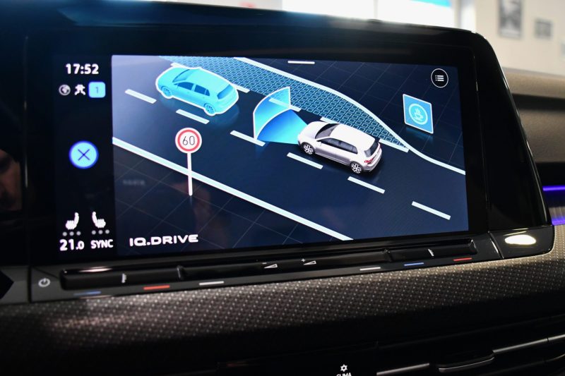 Volkswagen Golf 8 R-Line 1.5 eTSI 150 DSG GPS Virtual Caméra TO IQ Light Harman Kardon Mode Car Play Lane Front JA 18 – photo 32